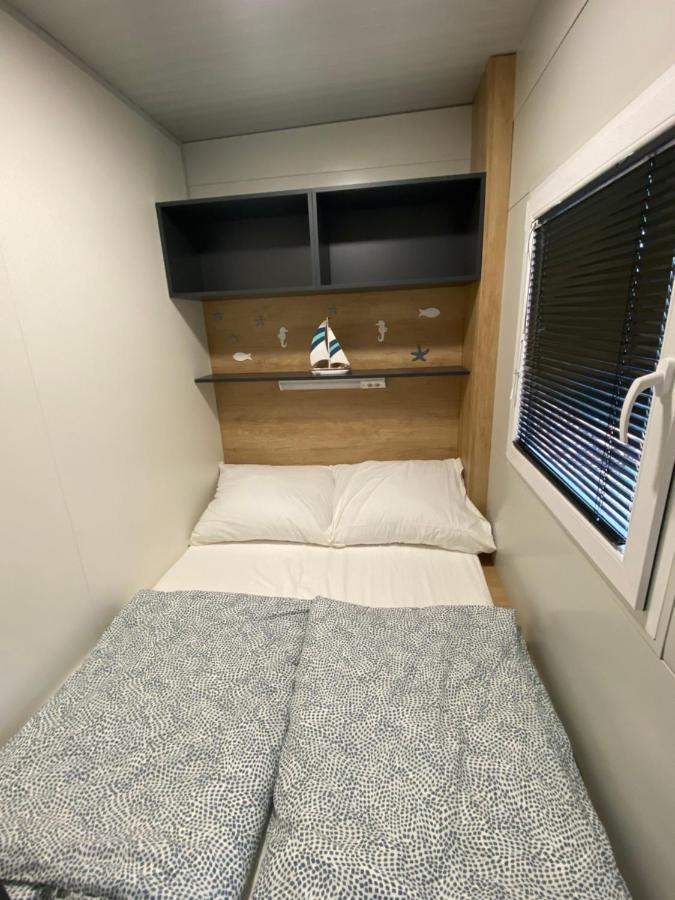 Mobile House A&A Villa Razanac Bagian luar foto